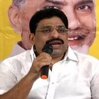 budda venkanna fires on pinnelli ramakrishna reddy
