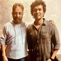 Kamal Haasan gifts car to 'Vikram' director Lokesh Kanakaraj
