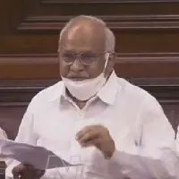 tdp mp kanakamedala ravindrakumar fomments on ysrcp gadapagadapaku programme