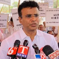 trs mla vivekananda harsh comments on governors mahila darbar