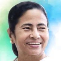west bengal cm mamata benerjee invites kcr to delhi meeting