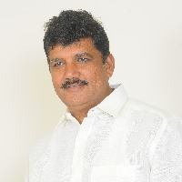 YSRCP activists stop TDP leader Dhulipalla Narendra from visiting soil mining area