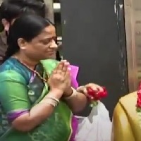 Vijayawada: Indebted to YSR for giving political career, says Konda Surekha