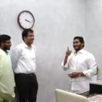 Civils rankers met CM Jagan at Tadepalli camp office