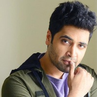 ‘Major’ hero Adivi Sesh criticises RGV for exploiting Mumbai attacks