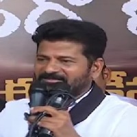 Vundavalli Arun fell prey to KCR’s honey-trap: Revanth