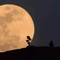 Strawberry super moon rises tonight