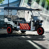 Second-life use: Audi e-tron battery modules power electrify rickshaws in India