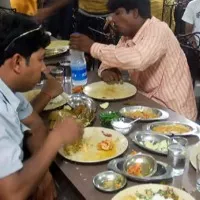 hotels in vijayawada now working till midnight