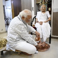 “My Mother is as simple as she is extraordinary”: PM Modi’s emotional blog as his mother enters her hundredth year