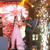 bvk vagdevi wins first telugu indian idol season1 title