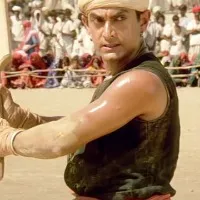 Aamir Khan hosts Lagaan reunion at his home as film completes 21 years
