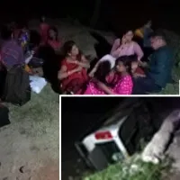 Tourists bus met with Accident in Srikakulam dist 22 injured