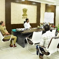కాలుష్య నియంత్రణకై నగరంలో సైకిల్ ట్రాక్ ఏర్పాటుకు చర్యలు: వీఎంసీ కమిషనర్