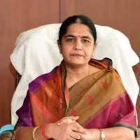 విమెన్ ట్రాఫికింగ్ పై ఆరా తీసిన మహిళా కమిషన్ ఛైర్ పర్సన్ సునీతాలక్ష్మారెడ్డి
