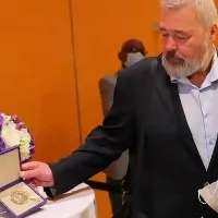 Russian journo Dmitry Muratov gave away his Nobel Peace Prize to auction