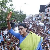 ys sharmila padayatra touches 100 days mark at kodad