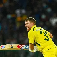 david warner stumped on 99 as australia lost 4th odi and series to lanla