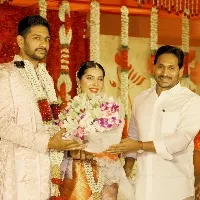CM Jagan attends IAS officer Punam Malakondaiah daughter wedding reception