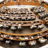 Kuwaiti crown prince dissolves parliament