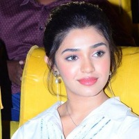 Naga Chaitanya to romance Krithi Shetty in Venkat Prabhu's next 