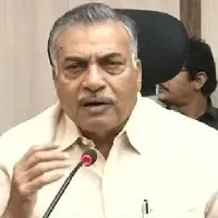యార్లగడ్డకు డల్లాస్ శ్రీనివాస కళ్యాణ ఆహ్వానం
