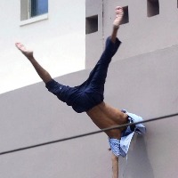 Man who jumped off 8th floor of Kolkata hospital dies