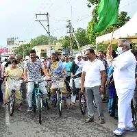 సైకిల్ ట్రాక్ లను ప్రజలు వినియోగించుకోవాలి: మల్లాది విష్ణు