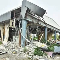 high tension at chandrababu house on krishna karakatta