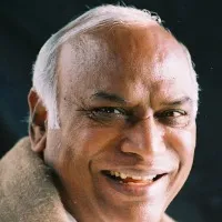 Mallikarjun Kharge tweet on bank frauds in modi regime