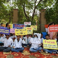 Families of Indian students who fled Ukraine step up pressure on govt