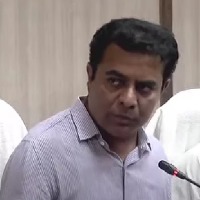 Modi govt failed to complete Polavaram construction: KTR