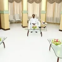Teenmar Mallanna satirical tweet on kcr and tamilisai meeting photo