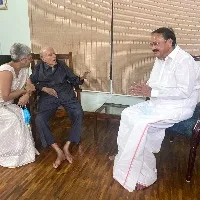 venkaiah naidu visits ms swaminathan house