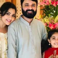 Tamil actor Meena husband Vidyasagar dies Sarath Kumar Venkatesh Khushbu Sundar pay tributes
