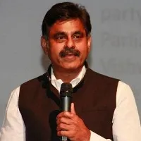 bjp leaders tarun chugh and bandi sanjay meets konda vishweswar reddy in hyderabad