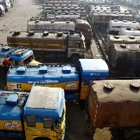 reliance share collapses due to union government imposes export tax on petrol and deisel