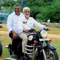 ysrcp mla chevireddy birth day vwishes to vijay sau reddy with a rare photo