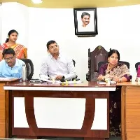 లబ్దిదారులకు సత్వరమే రుణాల మంజూరుకు చర్యలు చేపట్టాలి: విజయవాడ మేయర్ 