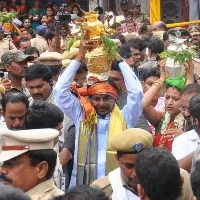 తెలంగాణ సంస్కృతికి ప్రతీక.. బోనాల ఉత్సవాలు..!
