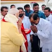 KCR and Yashwant Sinha leaves to Jalavihar in one vehicle