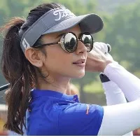 Rakulpreet plays golf with Sadguru and Kapildev