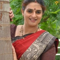 Actress Pavithra Lokesh lodges complaint against stalking