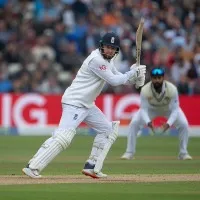 England reach 200 mark in Birmingham test