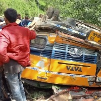 12 people, including six women, killed in Himachal accident