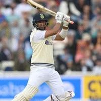 Pujara Pant take Indias lead past 250