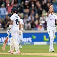 Team India set 378 runs target to England