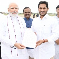 Andhra CM urges PM to release resource gap grant, clear arrears