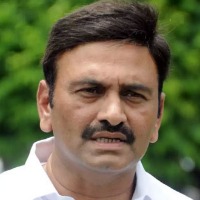 Intelligence constable caught while sneaking into MP Raghurama house