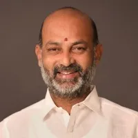 Sanjay criticizes KCR over incidents of insect rice to students in schools